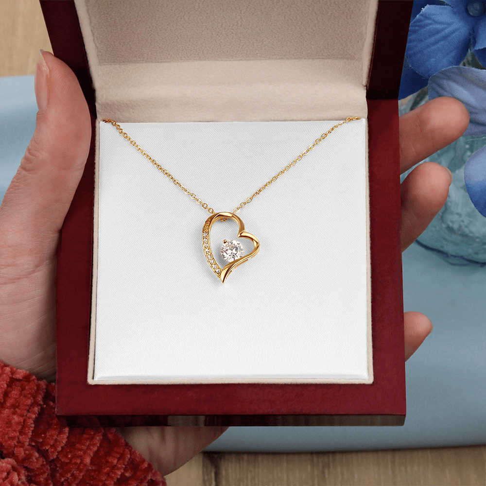 Forever Love Necklace: Dazzling Heart Pendant for Everyday Elegance